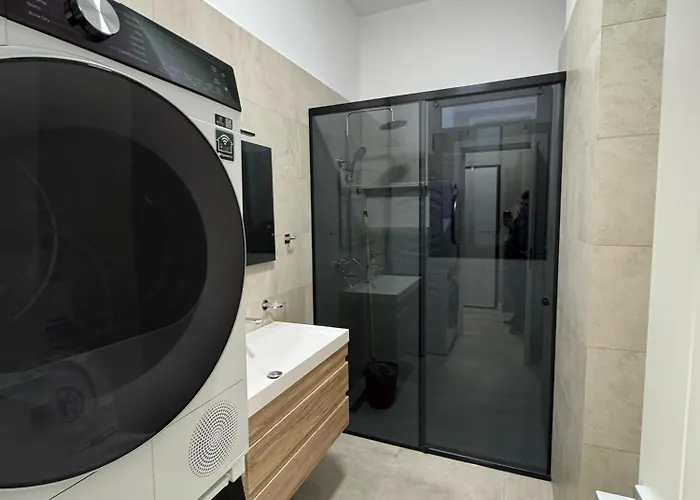 Dennys New Bazaar Delight Premium Apartment *