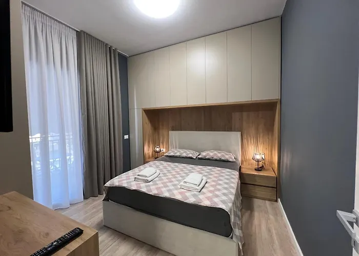 Dennys New Bazaar Delight Premium 地拉那